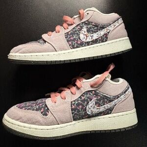 Nike Air Jordan 1 Low Floral Platinum Violet sz 4Y  FJ3445-001 Pink‎ Sneakers